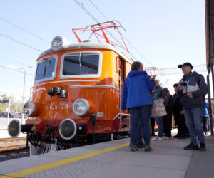 Jechałem legendarnym pociągiem. W środku jak kiedyś, aż trudno uwierzyć! Ludzie mówią wprost: „to były czasy”