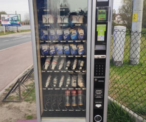 Maseczkomat już w Rzeszowie. Co kupimy oprócz maseczek i za jaką cenę? [ZDJĘCIA]