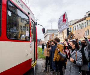 Strajk Kobiet: Protest w Gdańsku! Policja użyła gazu. 4 osoby zatrzymane [ZDJĘCIA]