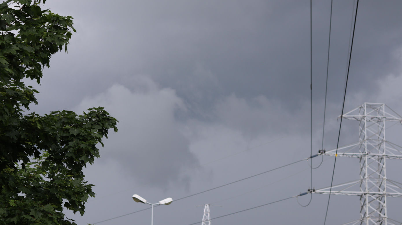 Burza nad Lublinem. Czarne chmury przykryły miasto, słychać grzmoty [GALERIA]