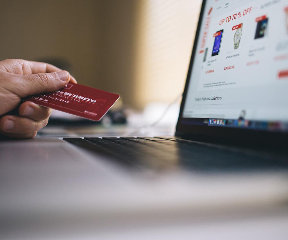Nowa opłata za zakupy w internecie! Od 1 listopada nowe opłaty