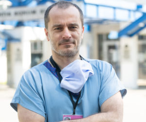 Chirurg dziecięcy Adam Mol ze szpitala w Prokocimiu