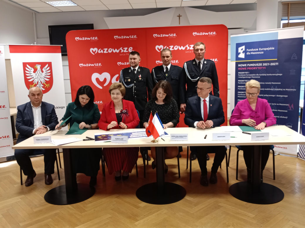 Dzięki wsparciu z Unii Europejskiej, w całym subregionie siedleckim za 48 mln zł zakupione zostaną 32 nowe wozy strażackie