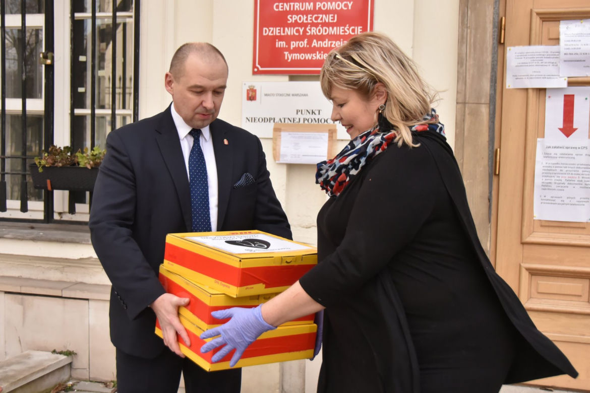 Społeczność wietnamska dała warszawiakom maseczki