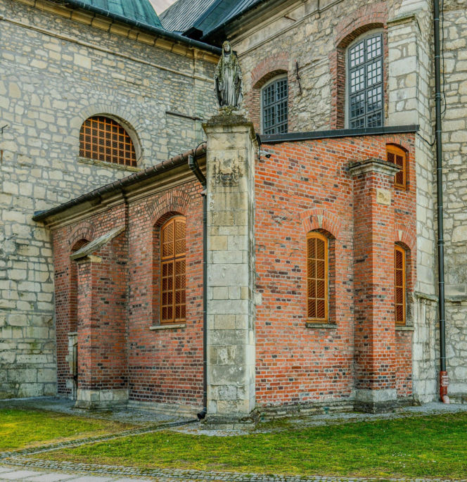 To jedno z najmniejszych miast w Małopolsce. Kiedyś straciło prawa miejskie na wiele lat