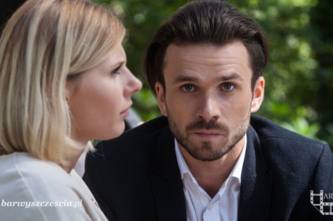 Barwy szczęścia odc. 1237. Iwona (Izabela Zwierzyńska), Alek (Krzysztof Wach)