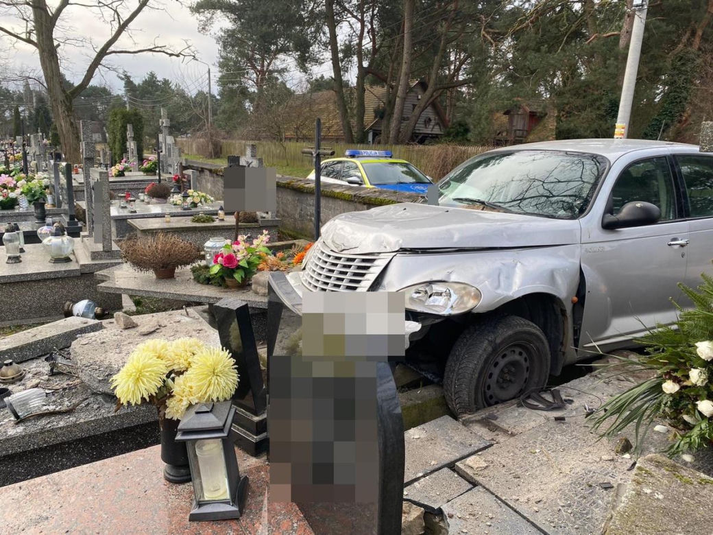 Pijany wjechał na cmentarz