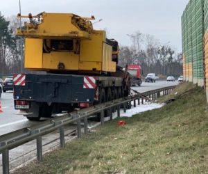 Jęzory ognia na S8. Płonął dźwig!