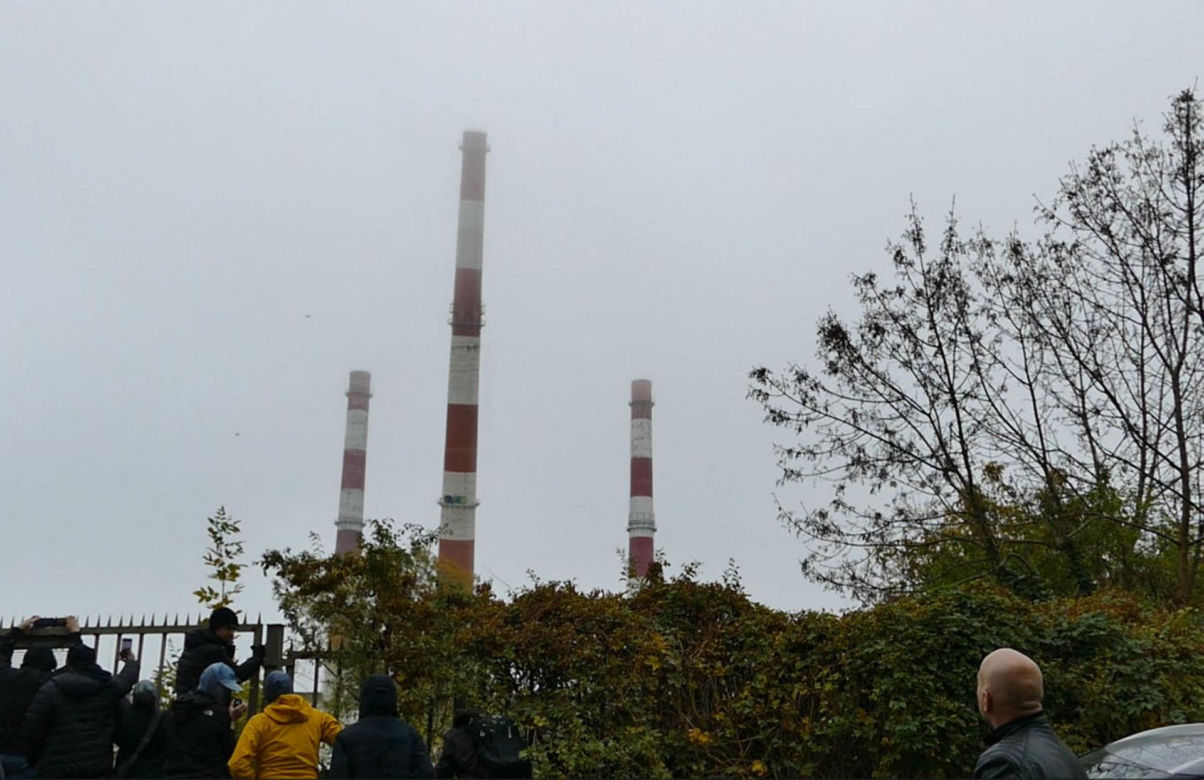 Przez blisko 70 lat były symbolem Łodzi. Trzy kominy EC2 przestały istnieć