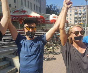 Milczący protest przed Teatrem Polskim