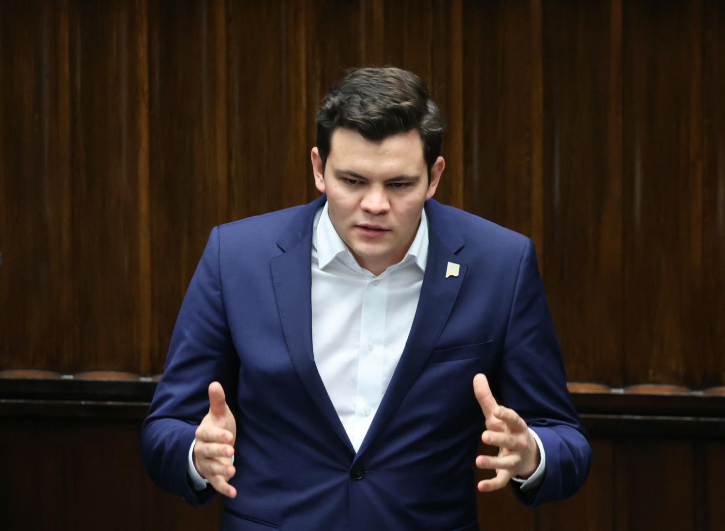 Najmłodszy poseł znów w tarapatach. Przedsiębiorca ujawnił szokujące dokumenty