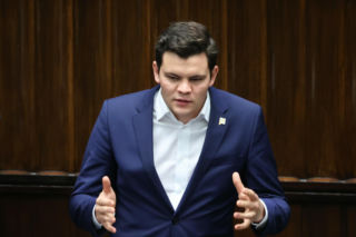 Najmłodszy poseł znów w tarapatach. Przedsiębiorca ujawnił szokujące dokumenty