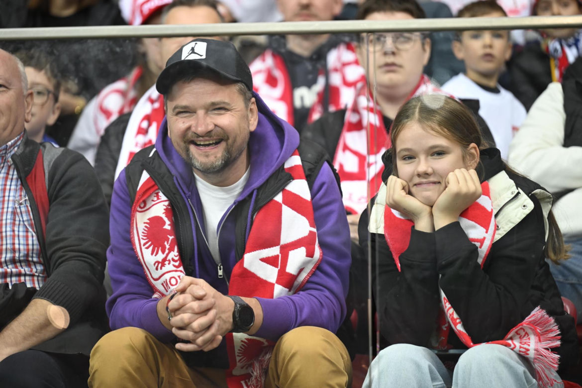 Kibice na meczu Polska - Rumunia. Znajdź się na zdjęciach z Narodowego!