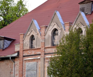 Pałac w Sztynorcie odrodzi się jak Feniks z popiołów. Zobacz, jak wygląda teraz [ZDJĘCIA]