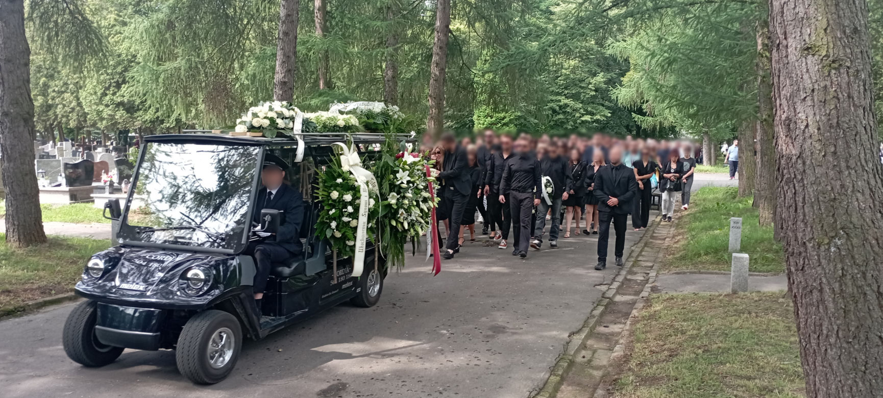 Pogrzeb Patryka P. Na cmentarzu pojawili się ochroniarze. Poruszające sceny podczas uroczystości