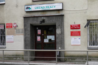 Pożyczki dla przedsiębiorców. Szok! Trzaskowski zabiera 150 pracowników z Urzędu Pracy! Co z wnioskami od przedsiębiorców?