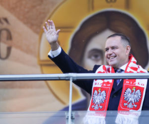 Prezydent na Jasnej Górze wśród kibiców. Podziękował za obronę  hasła „Bóg, Honor, Ojczyzna”