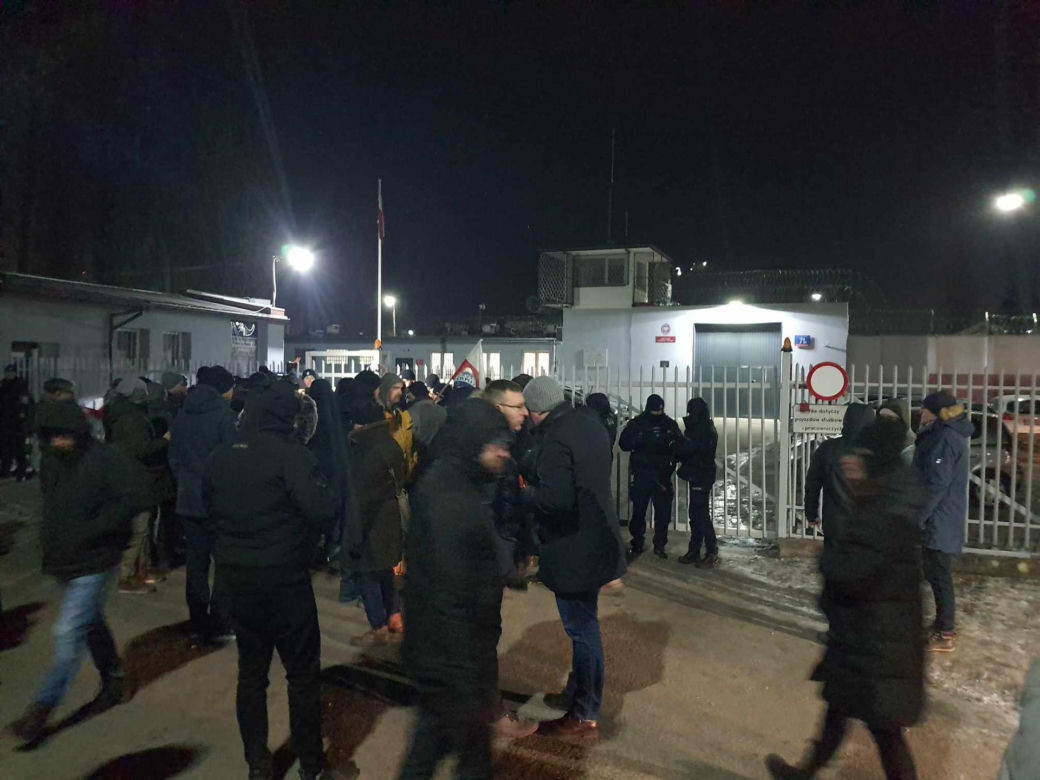 Kamiński i Wąsik w areszcie. Wielki protest w Warszawie