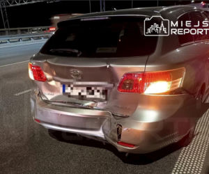 Karambol na S2 po wybuchu agresji drogowej, kierowcy zajeżdżali sobie drogę