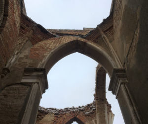Tajemnicze ruiny kościoła św. Antoniego w Jałówce na Podlasiu [ZDJĘCIA]