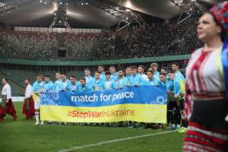 Polski trener przejmie słynny klub! Nazwisko może zaskoczyć, trudny moment