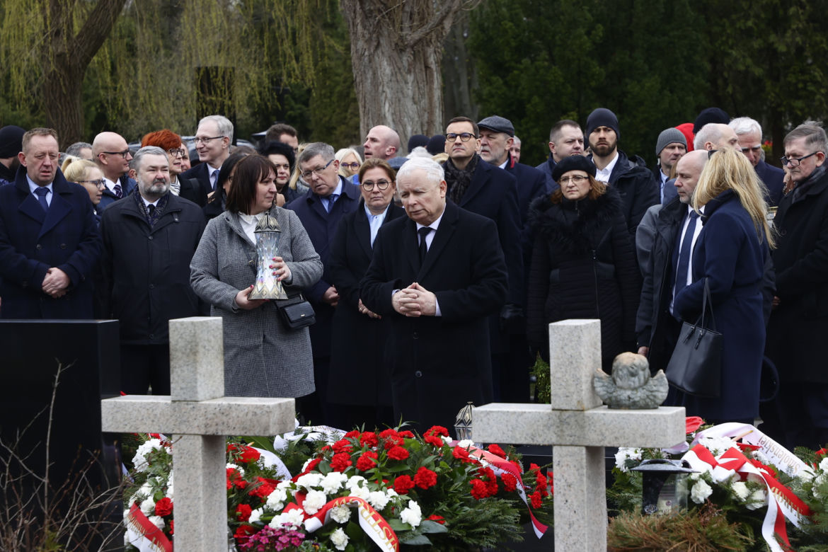 12. rocznica katastrofy smoleńskiej. Uroczystości na Powązkach Wojskowych