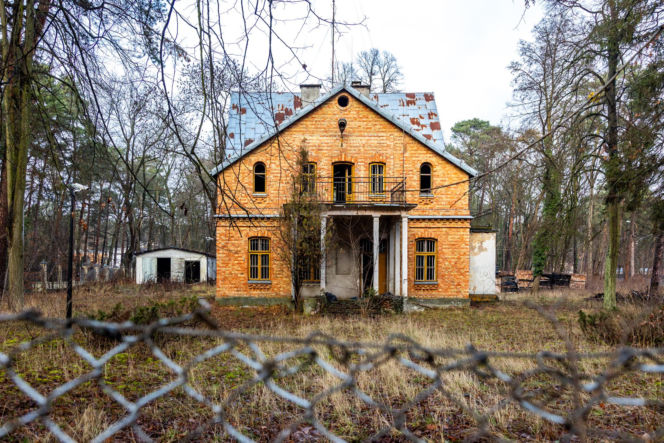Opuszczona willa w Konstancinie
