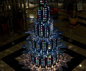 To jedyna taka choinka w Polsce. Stworzyli ją z nietypowych materiałów