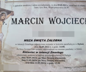 Marcin zginął w tragicznym wypadku w Tryńczy. Grób strażaka tonie w kwiatach [GALERIA]