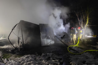 Pożar blaszanego garażu w Wielkiej Wsi