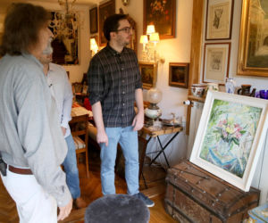 Wiemy, u kogo teraz mieszka Jarosław Kaczyński! W takich warunkach spędza czas. Mamy ZDJĘCIA!