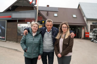 Urząd kazał mu zapłacić 2 miliony złotych, bo przekazał opony fundacji. Pan Sławomir 8 lat walczył o sprawiedliwość