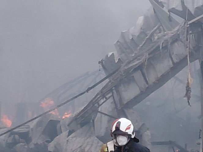 Pożar zakładów w Charnowie