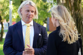 Barwy szczęścia odc. 3337. Grażyna (Kinga Suchan), Patryk (Konrad Skolimowski)