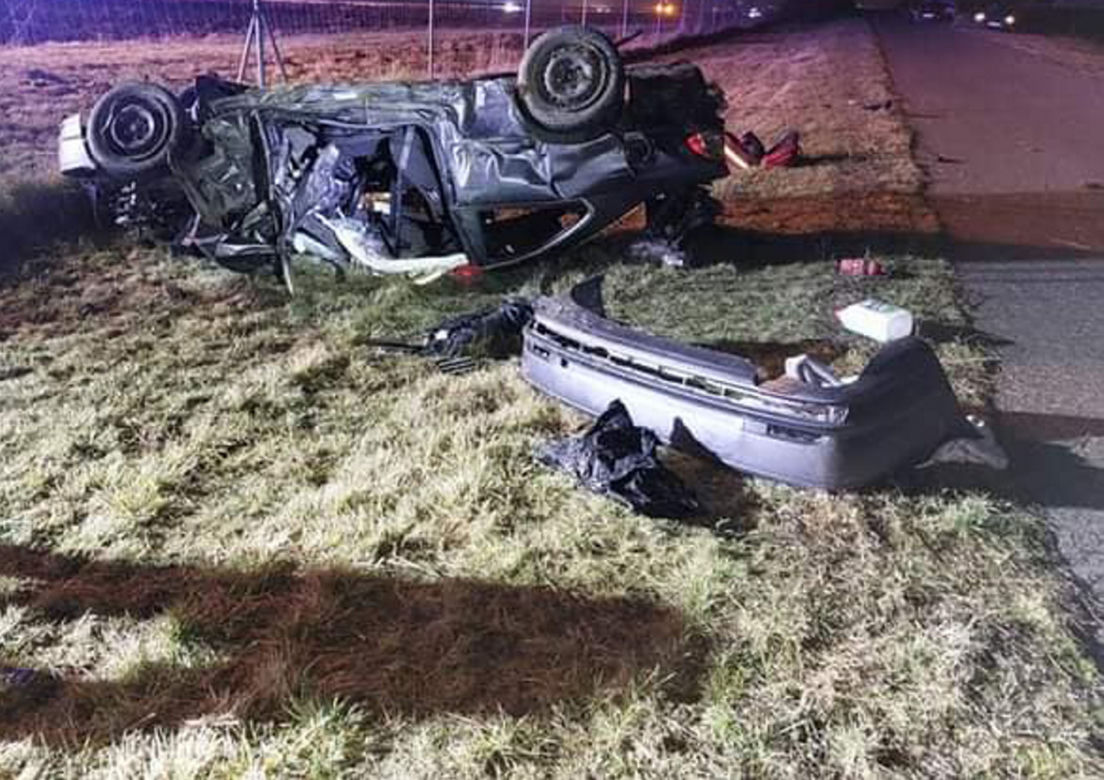 Koszmarny wypadek na A2 pod Łodzią! 18-latka i 20-latek z BMW nie żyją [ZDJĘCIA].