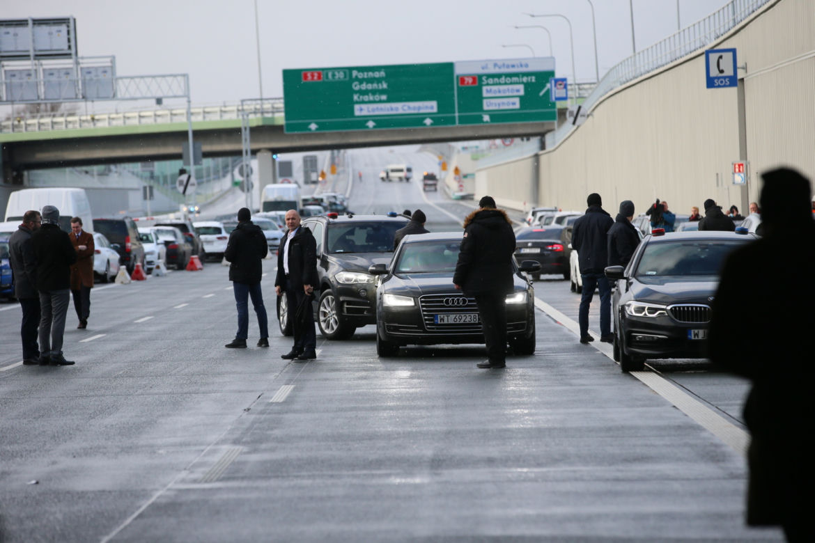 Trzask, prask i tunel otwarty. Kierowcy mogą korzystać już z całej Południowej Obwodnicy Warszawy