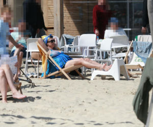 Justyna Sieńczyłło na plaży