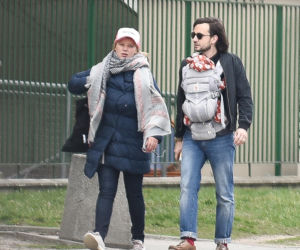 Joanna Kulig na spacerze z rodziną