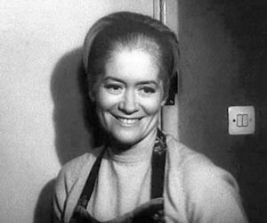 ALINA JANOWSKA - kadr z serialu Wojna domowa