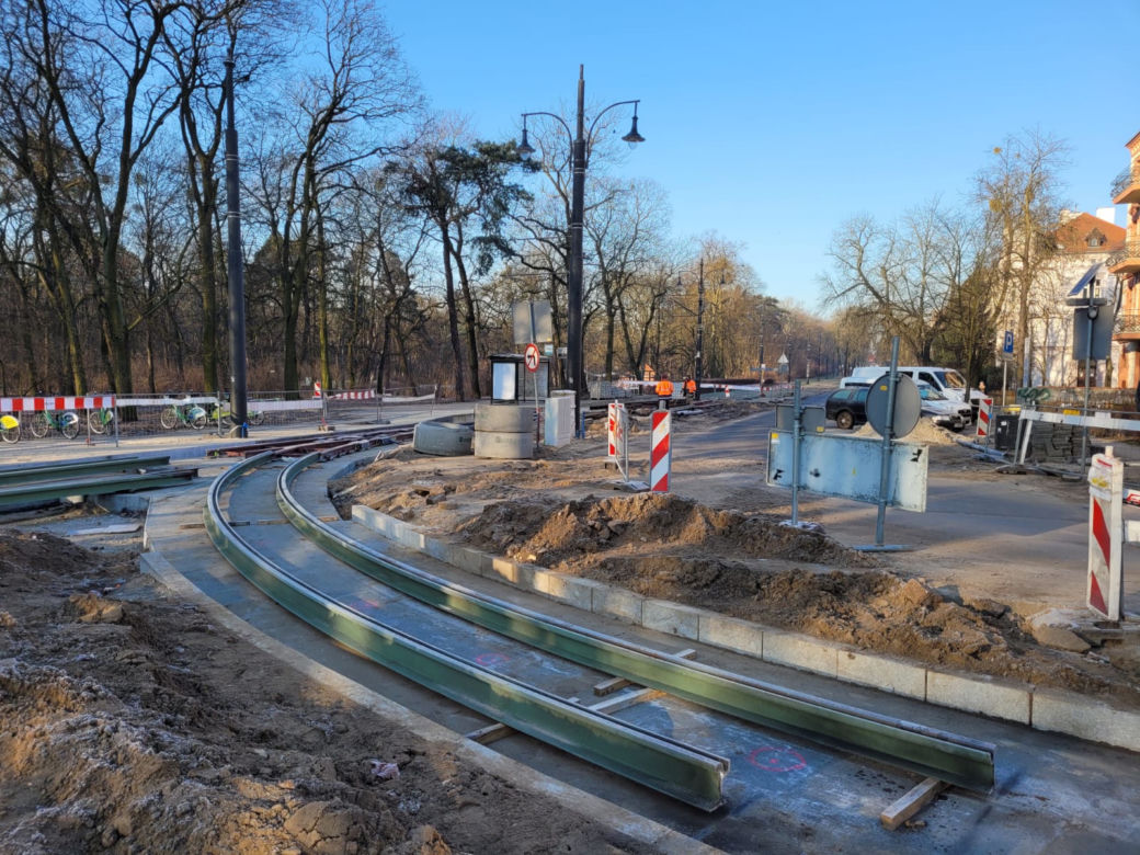 Remont torowiska przy ul. Bydgoskiej w Toruniu. Tak wyglądają prace