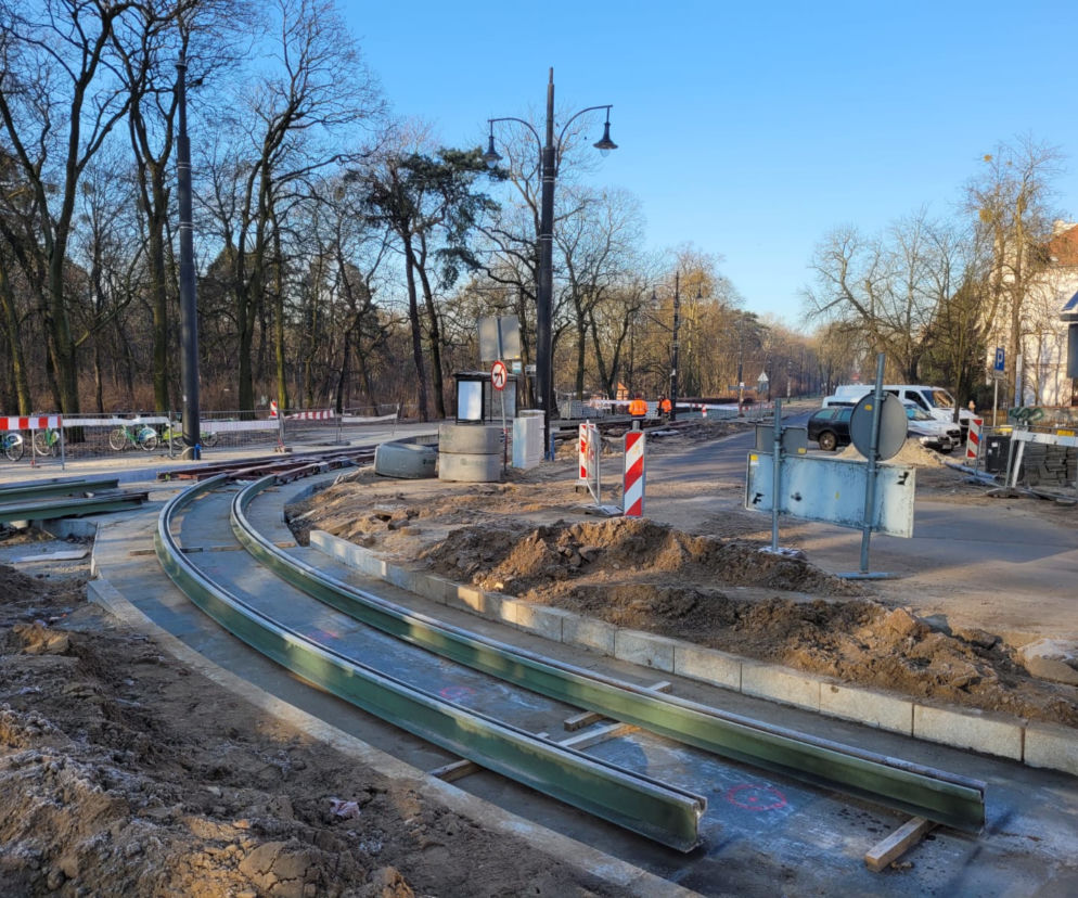 Remont torowiska przy ul. Bydgoskiej w Toruniu. Tak wyglądają prace