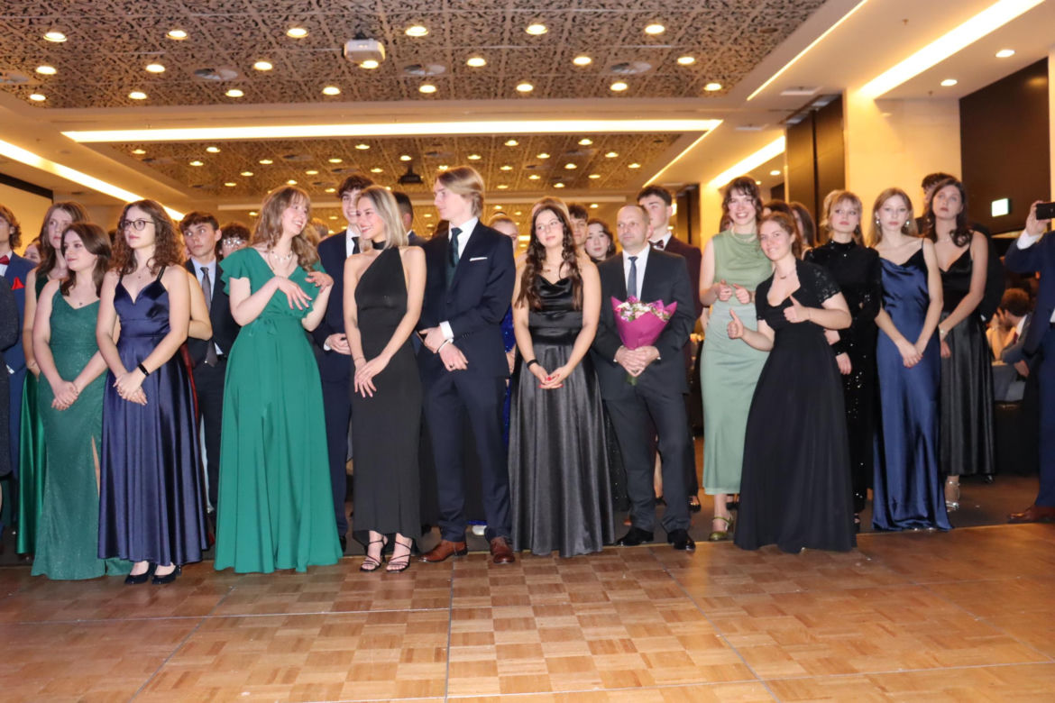 Studniówka uczniów z V LO im. Klaudyny Potockiej w Poznaniu