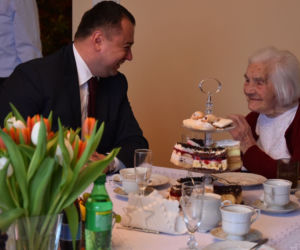 NIESAMOWITE! Pani Karolina żyje już 106 lat! Zdradziła receptę na długowieczność