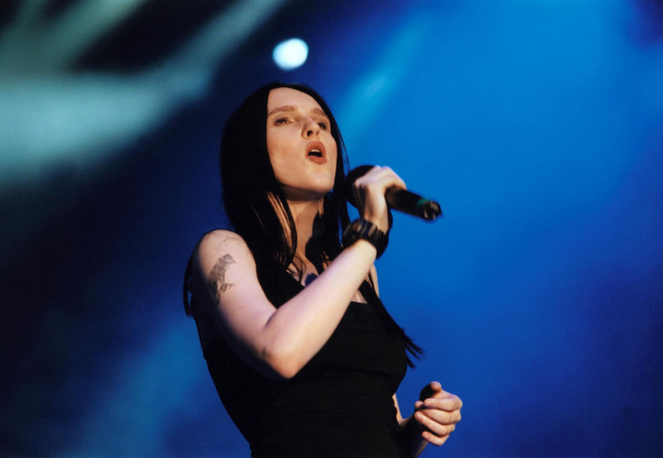 Tak na początku kariery wyglądała Agnieszka Chylińska. Z mrocznej rockmanki w ikonę stylu