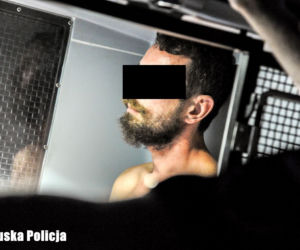 Golas zaatakował policjanta. 