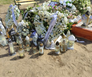 Grób Wiktorii, która zginęła w wypadku w Bydgoszczy