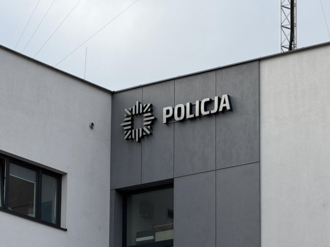 Przyniósł kopertę z białym proszkiem do komisariatu w centrum Warszawy