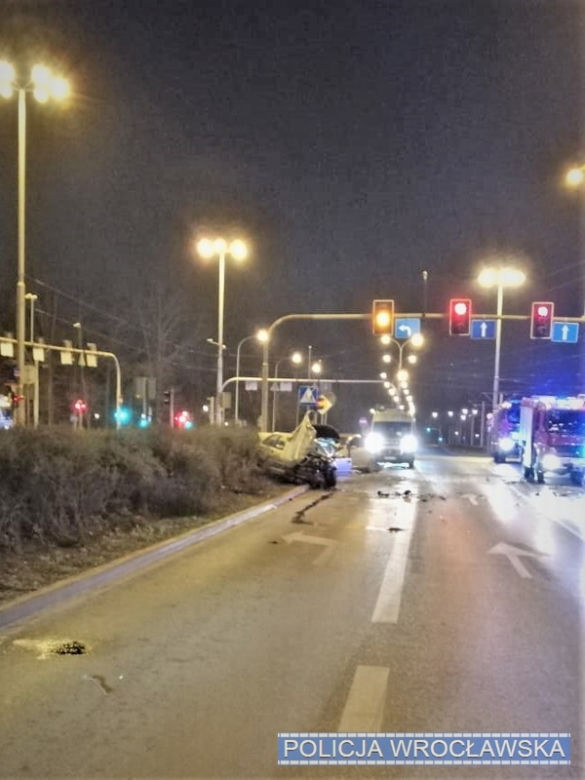 Pijany 24-letni Ukrainiec w BMW spowodował wypadek 