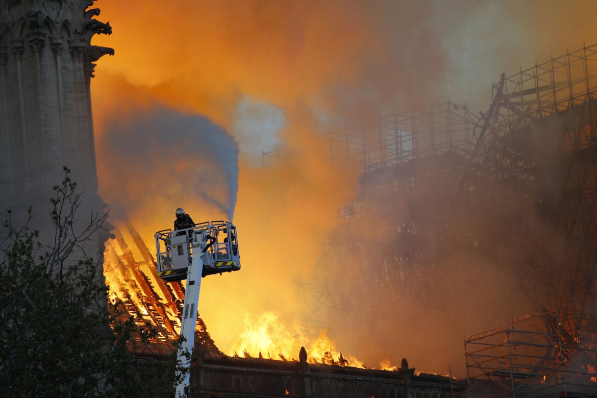 pożar katedry Notre-Dame w Paryżu (15.04.2019)