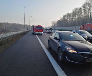 Groźny wypadek na A4. Są utrudnienia w ruchu [ZDJĘCIA]